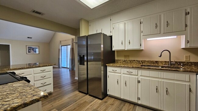 Building Photo - 2816 Whisper Pine Dr