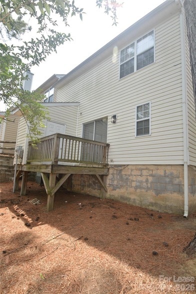Building Photo - 605 Mountainwater Dr