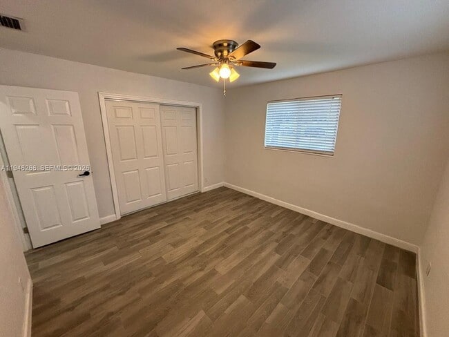 Building Photo - 1426 Arthur St