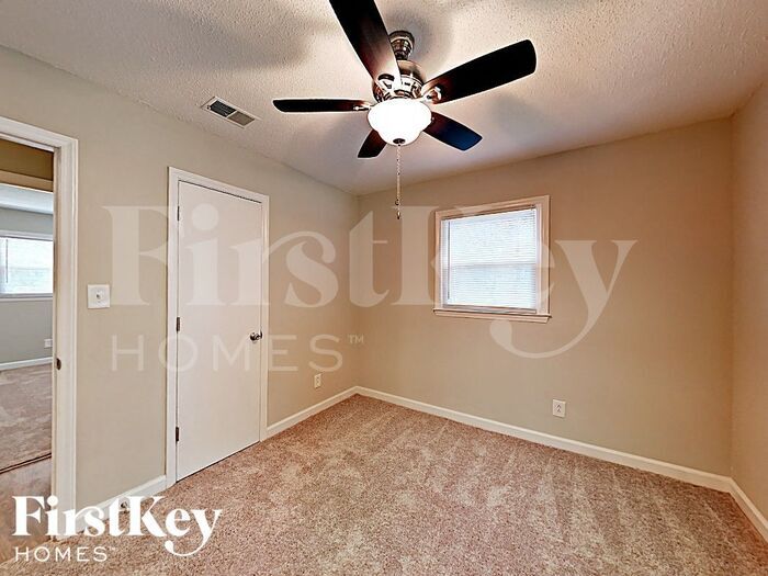Building Photo - 6107 Rockwell Dr
