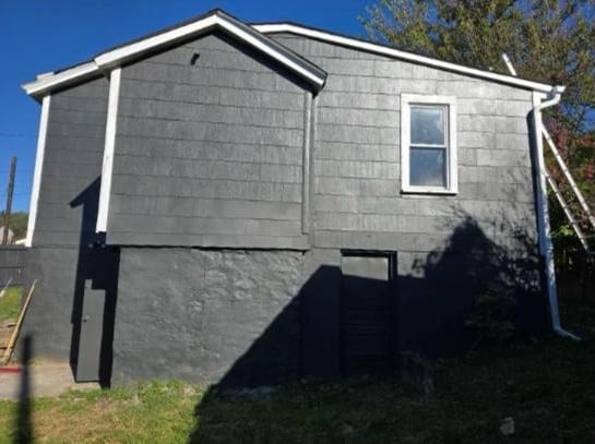 Building Photo - 165 Highland Ave