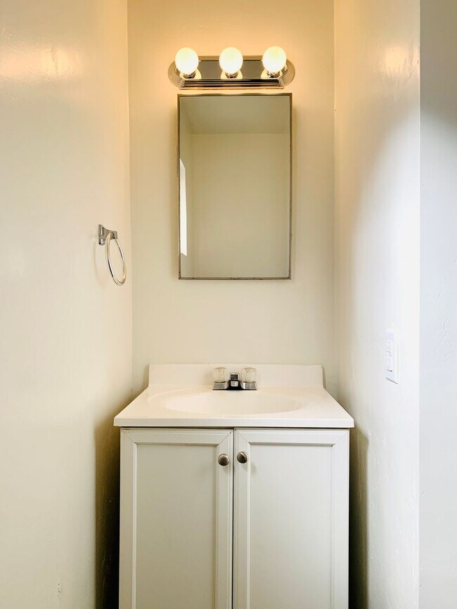 Building Photo - LVW