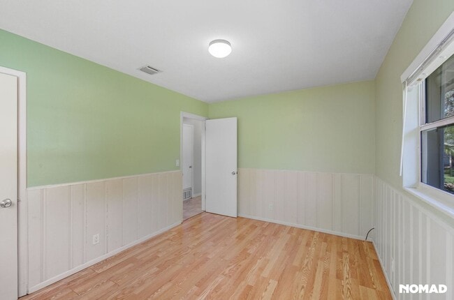 Building Photo - 5300 Locksley Ave