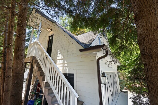 Building Photo - 1358 Briarcliff Rd NE