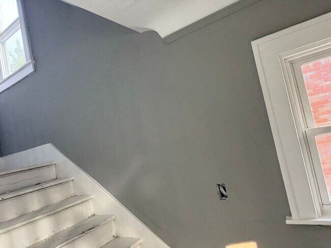 Building Photo - 12722 Birwood St