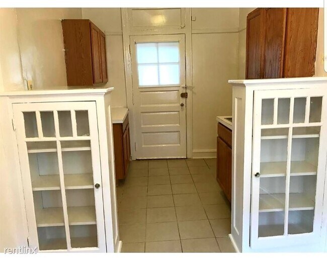 Building Photo - 9218 S Bishop St