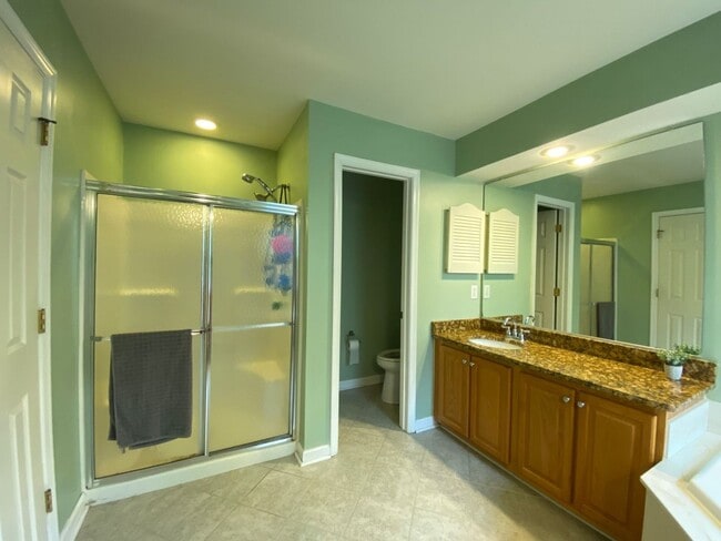 Building Photo - Beautiful 3 Bedroom Single Family Home near Chics Beach!!! "ASK ABOUT OUR ZERO DEPOSIT"