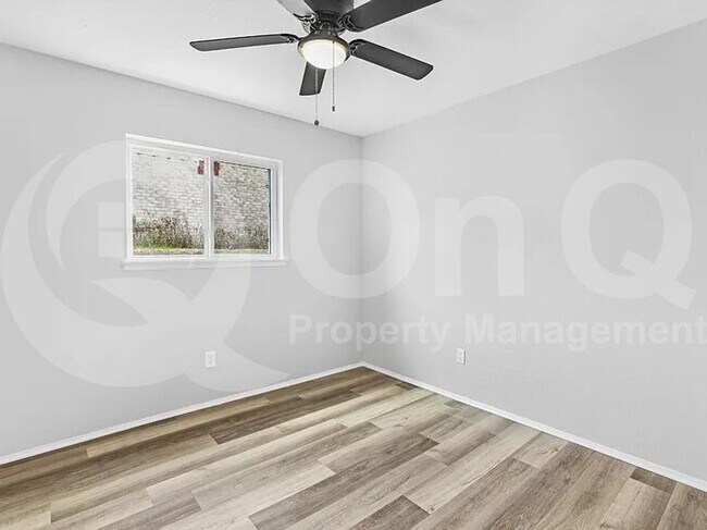 Building Photo - 306 Wildbriar Dr