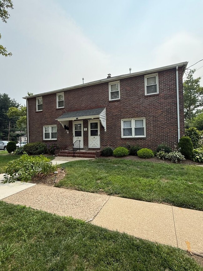 Building Photo - 212 Manheim Ave