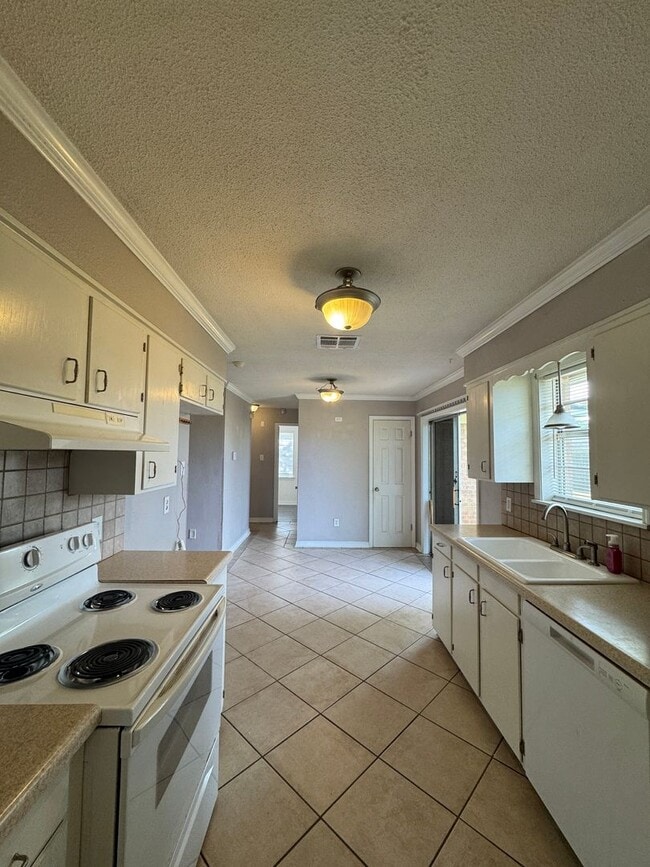 Building Photo - Rental Property in Bossier City