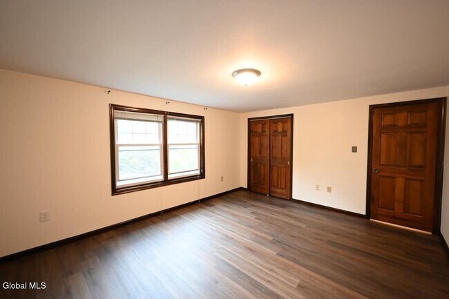 Building Photo - 229 Middletown Rd