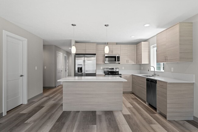 Building Photo - 1623 N Selkirk Rd