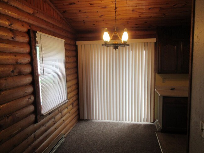 Building Photo - 313