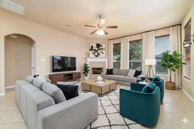 Building Photo - 2051 Brodie Ln