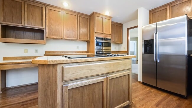 Building Photo - Spacious, Comfortable House in Forest Ridge Estates of Bellevue