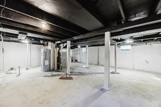 Building Photo - South University Drive