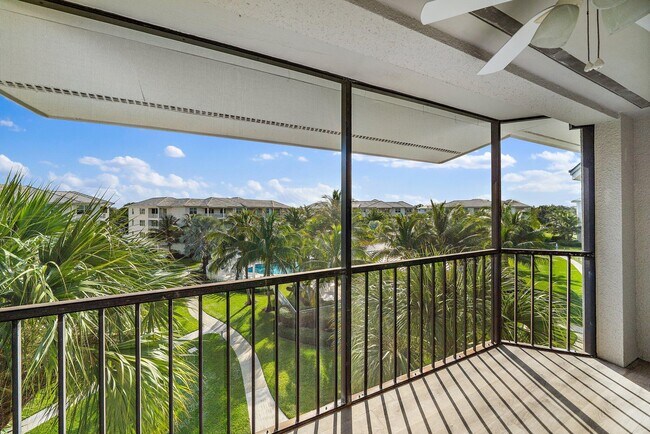 Building Photo - 243 Bay Colony Dr N