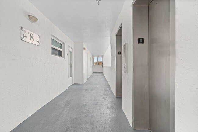 Building Photo - 3580 S Ocean Blvd