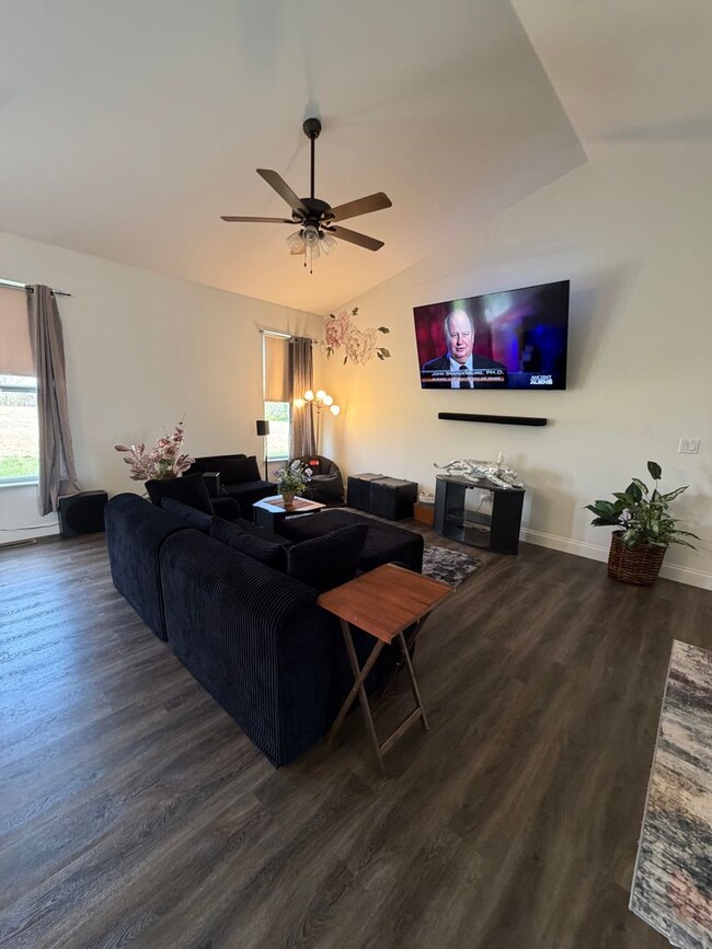 Building Photo - 1204 Yeats Ct