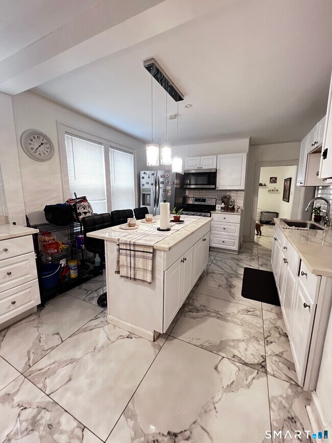 Building Photo - 54 Ward Pl