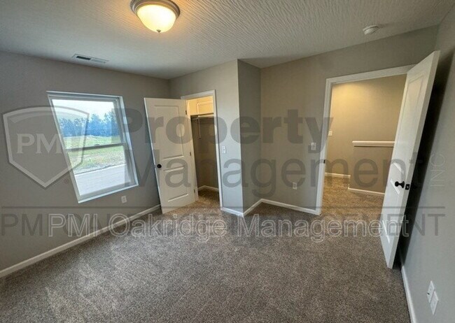 Building Photo - 241 Bruns Dr