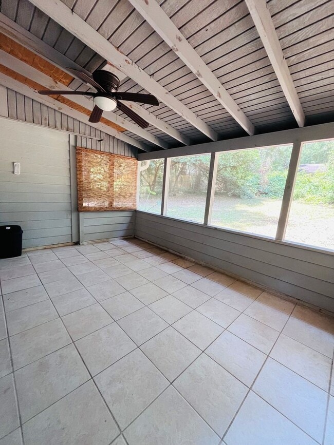 Building Photo - 3 BR/ 2 BA home located in Killearn Acres!