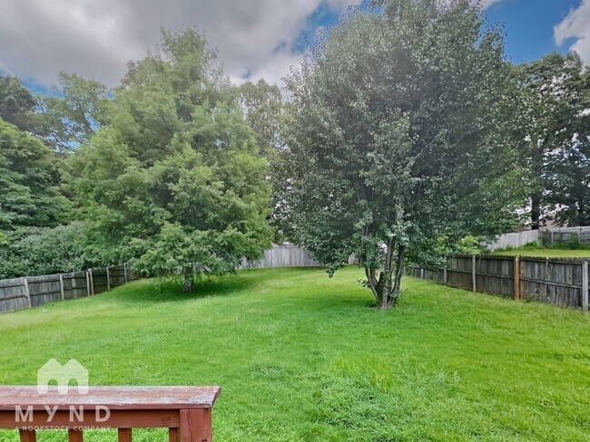 Building Photo - 15 Rolling Oaks Dr