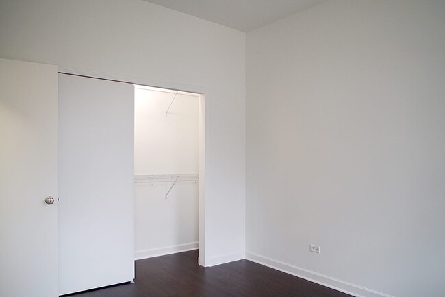 Bedroom - 5507-5509 S. Hyde Park Boulevard