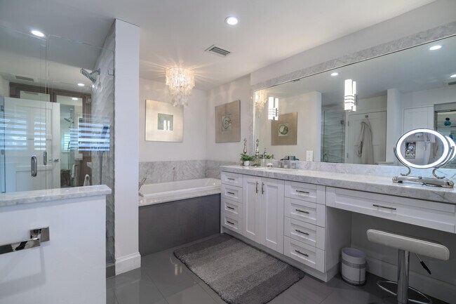 Building Photo - 5246 Boca Marina Cir S