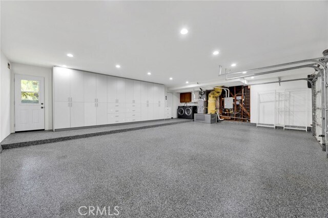 Building Photo - 4665 Willens Ave