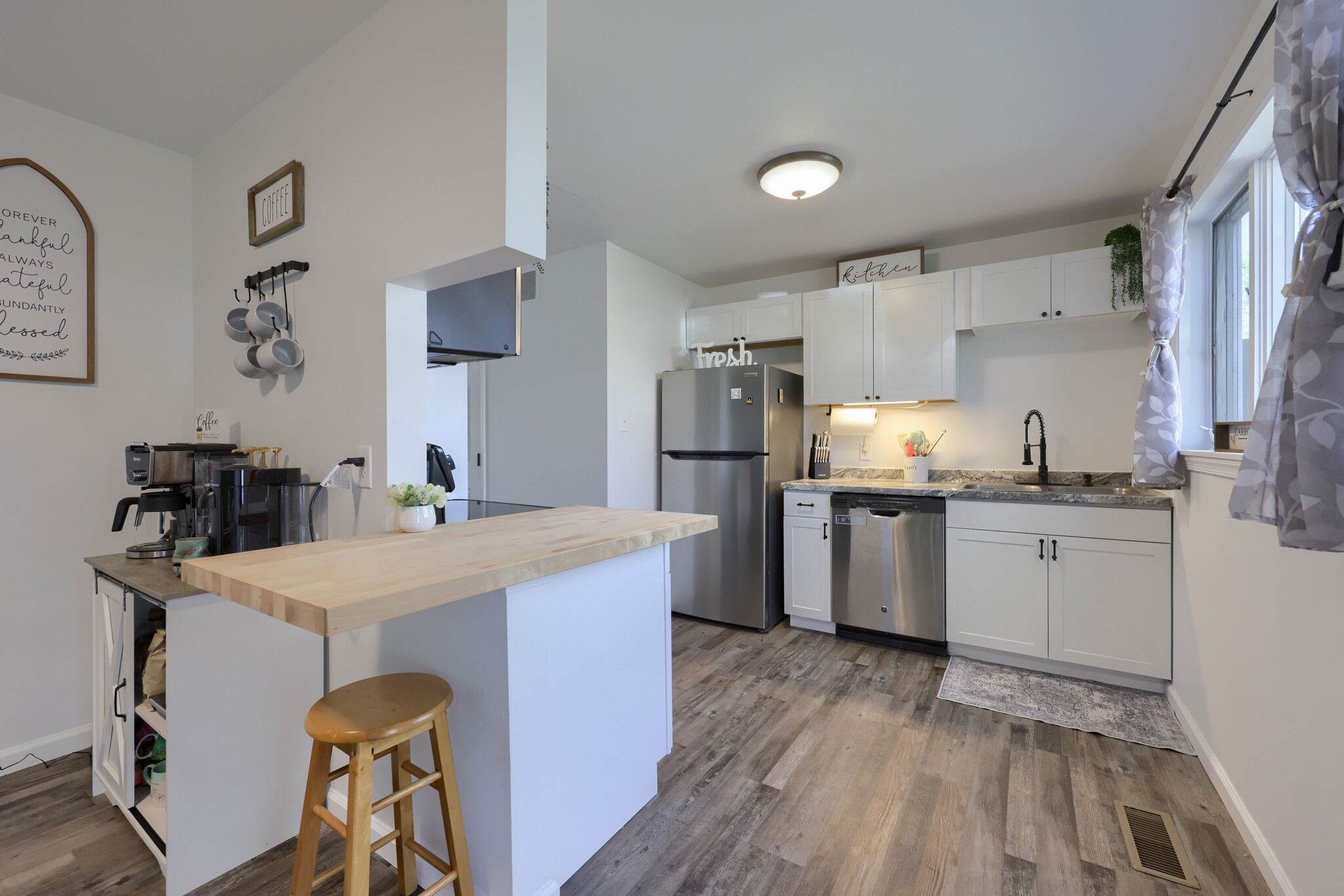Building Photo - 76 Persian Lilac Dr