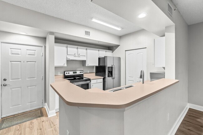 Building Photo - 1000 Scotia Dr