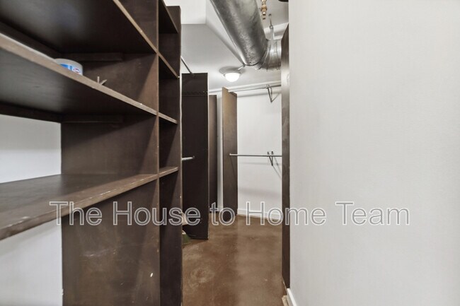 Building Photo - 415 St Pauls Blvd