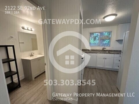 Building Photo - 2122 SE 92nd Ave
