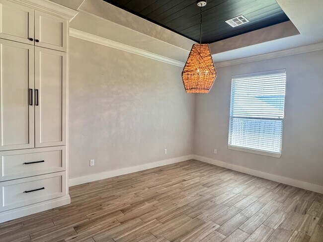 Building Photo - 1308 Lemon Ranch Rd