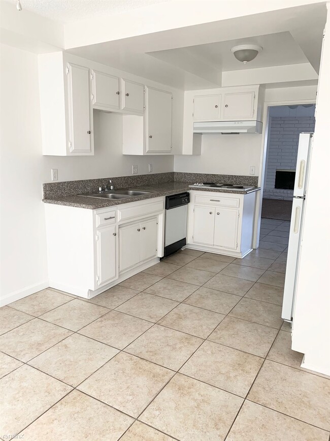 Building Photo - 2 br, 1.5 bath  - WestPark Apartment Homes