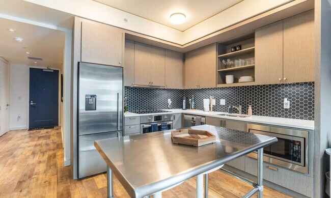 Building Photo - 1750 Wewatta St