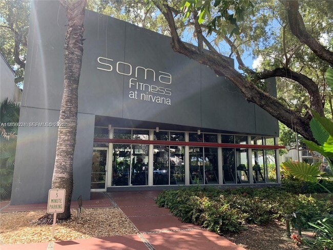 Building Photo - 650 NE 64th St