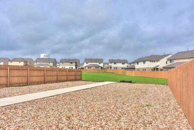 Building Photo - 420 White Steppe Way