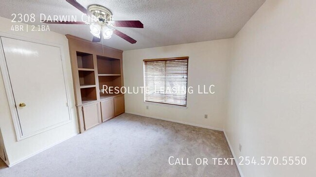 Building Photo - 2308 Darwin Cir