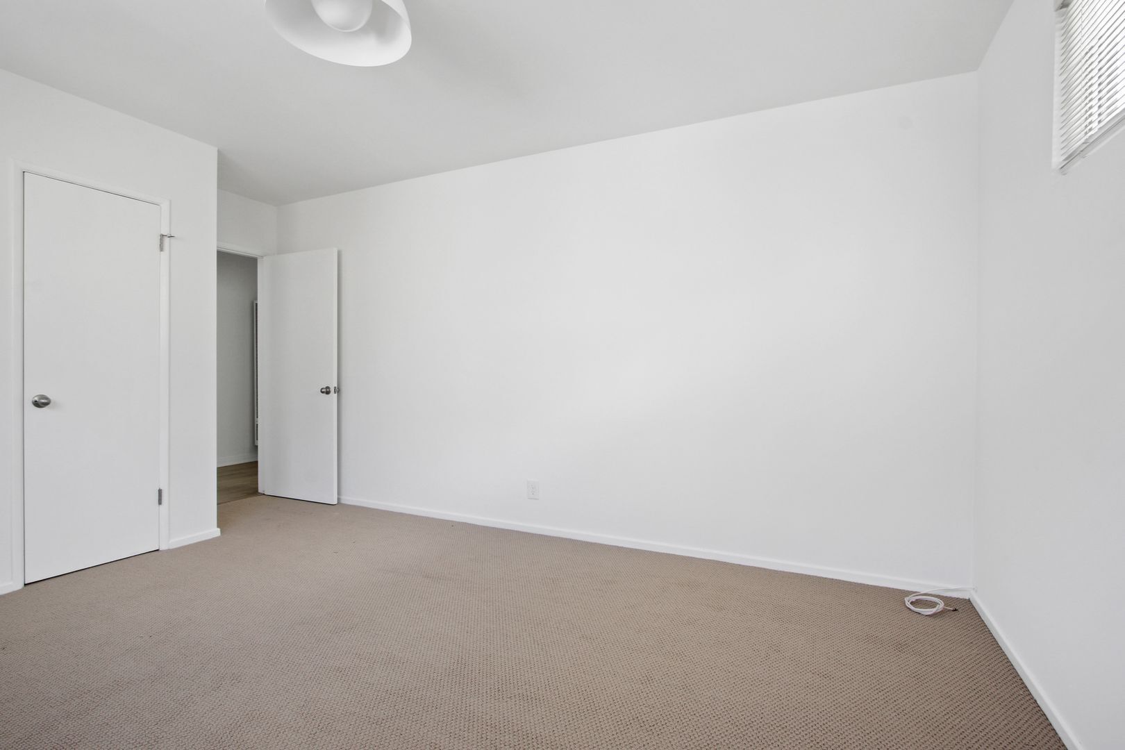 Building Photo - 943 6th St