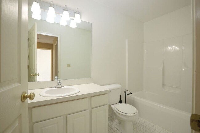 Building Photo - 4391 Archer Rd