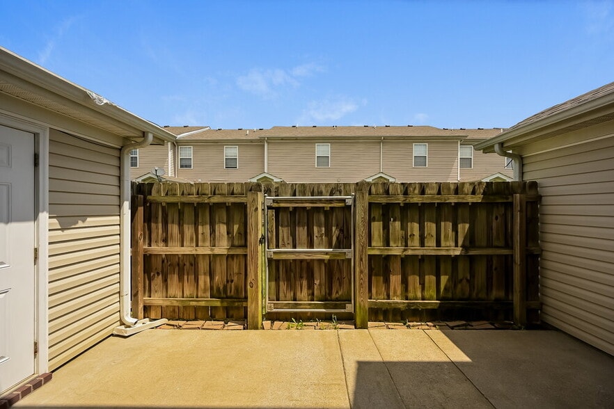 Building Photo - 3007 RG Buchanan Dr