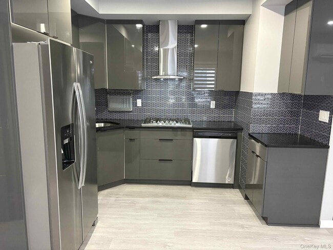 Building Photo - 58-46 Fresh Pond Rd