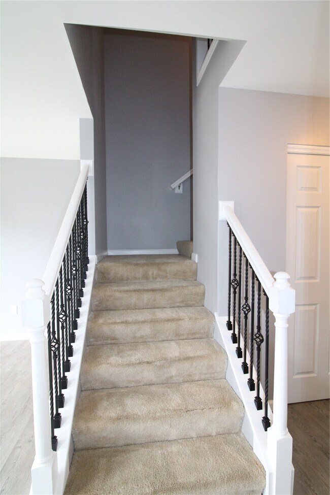 Building Photo - 440 Wild Oak Dr