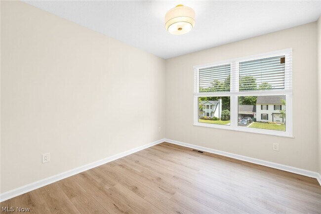 Building Photo - 1216 Waldo Way
