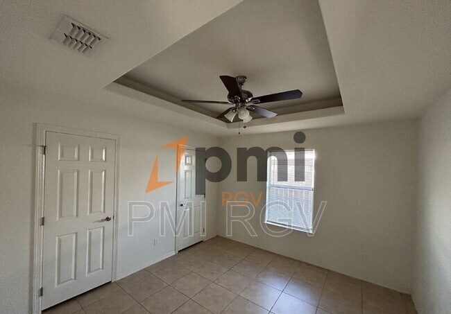 Building Photo - 3007 Linda Vista St