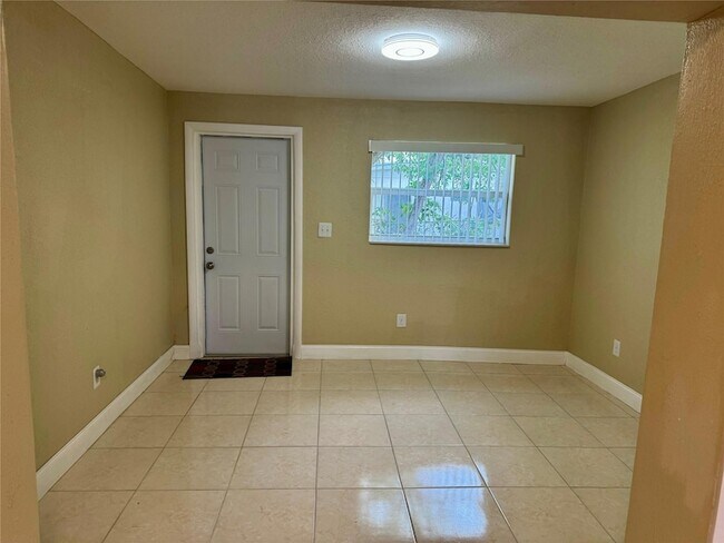 Building Photo - 6471 SW 27th Street