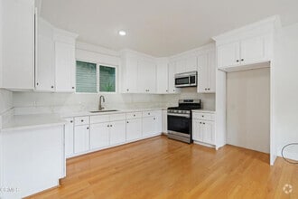 Building Photo - 416 Sinclair Ave