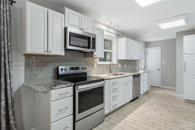 Building Photo - 3066 Rosa Del Villa Dr
